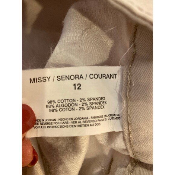 Bandolino Jeans Caroline Size 12 Cream Lightweight Pants 98% Cotton 2% Spandex - Picture 10 of 12